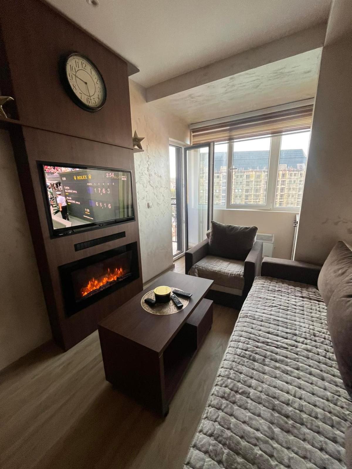 Wolf Apartment